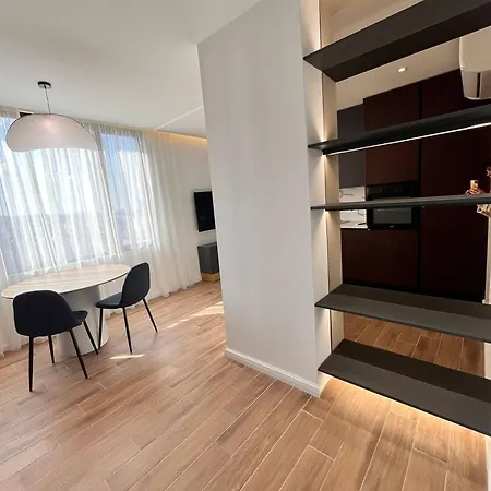 The Golden Luxury Downtown Διαμέρισμα *
